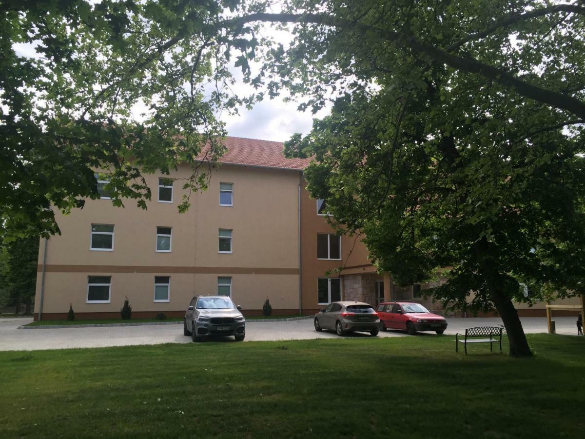 Smart Rooms Székesfehérvár Exterior foto